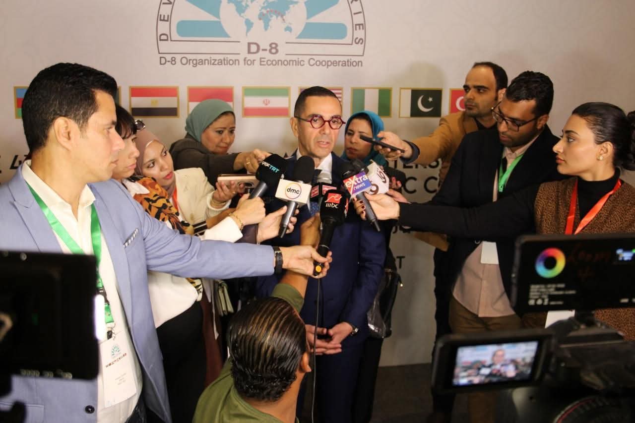 مجموعة الثماني  تطمح لرفع حجم التجارة البينية  من  150 مليار دولار إلى 500 مليار دولار بحلول عام 2030