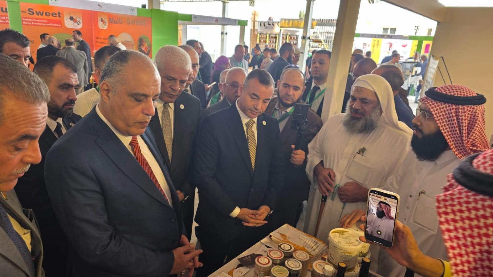 بمشاركة 35 دولة.. شرم الشيخ تستضيف فعاليات المؤتمر الدولي الخامس عشر لاتحاد النحالين العرب