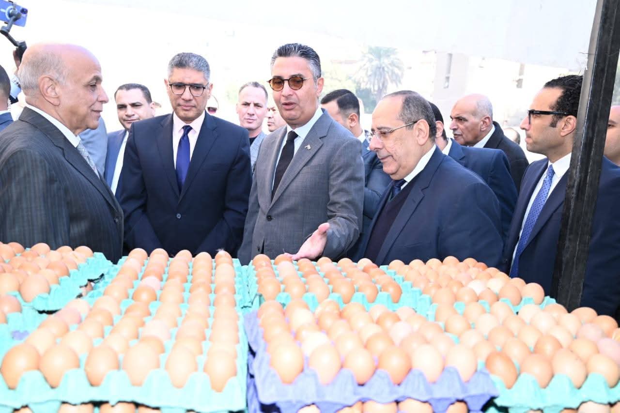 بمشاركة 32 شركة وتخفيضات تصل إلى 20% افتتاح سوق 