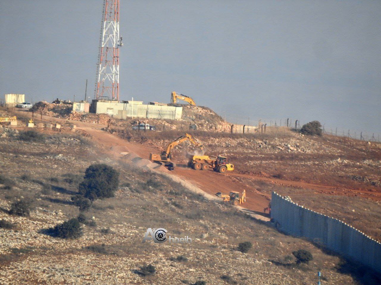 الجيش الإسرائيلي يقصف البنى التحتية لحزب الله في جنوب لبنان 
