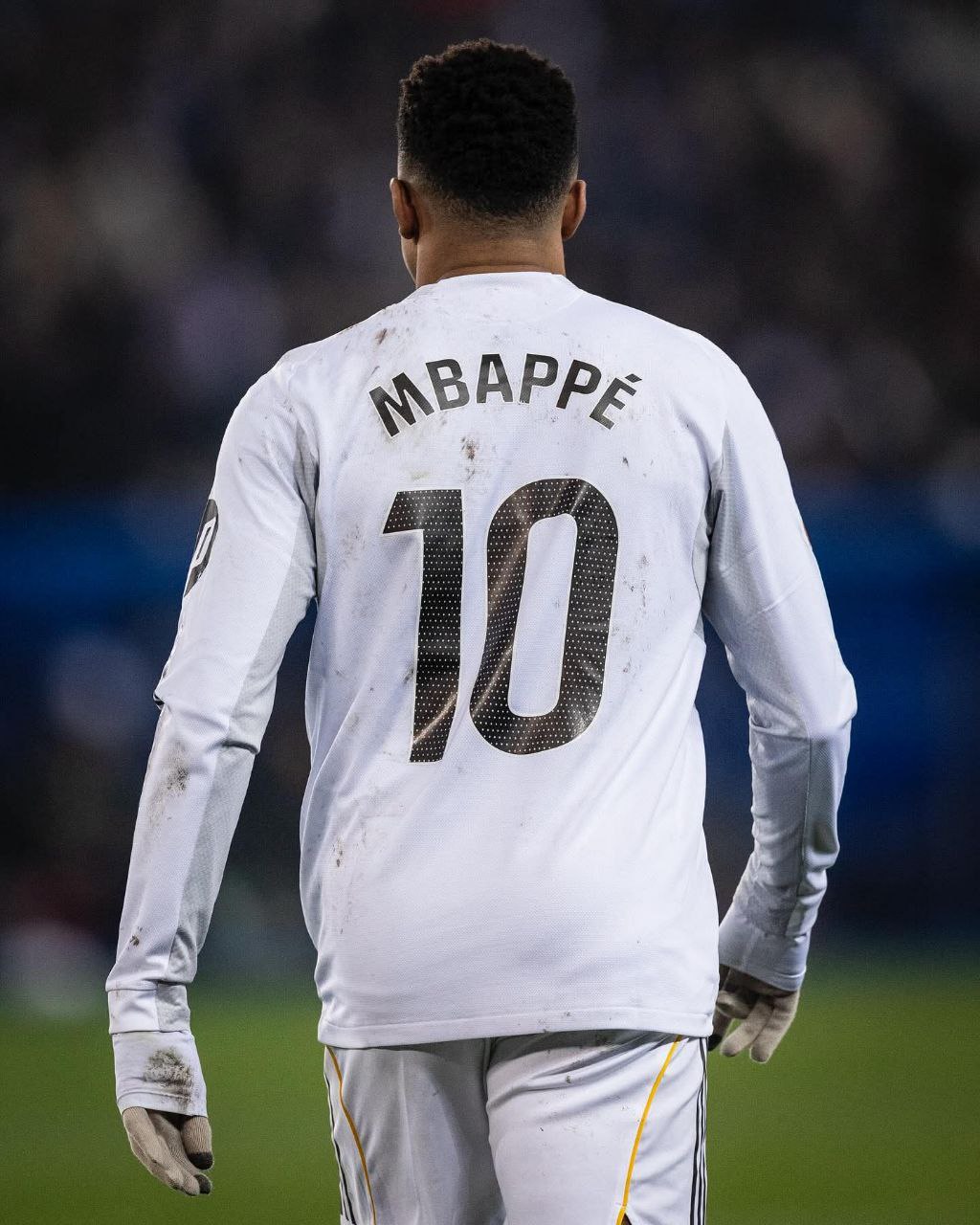 مبابي وصلت قيمته السوقية 200 مليون يورو، وأبرز المرشحين للفوز بالكرة الذهبية 