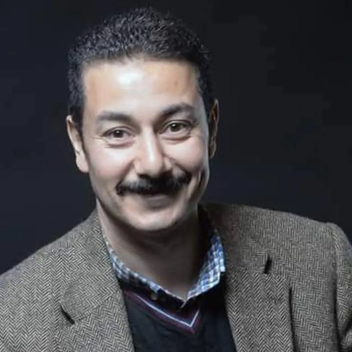  تطوير النص عند القارئ النموذجي وإشكالية الذكاء الاصطناعي.. قراءة في فكر إمبرتو إيكو 