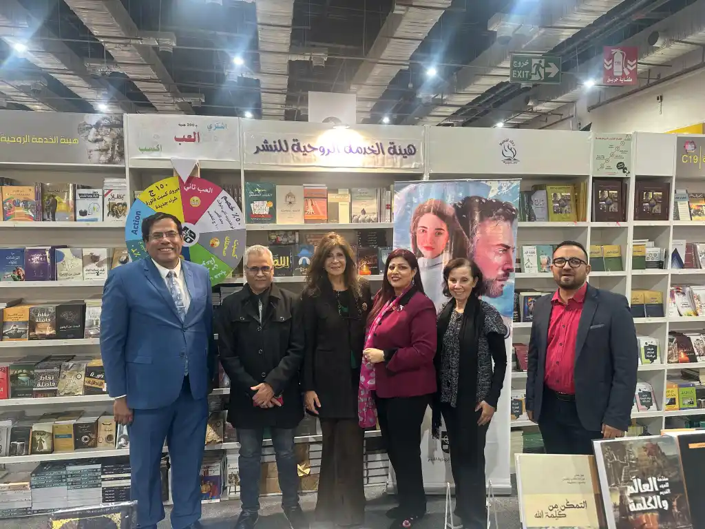 الدكتورة منى ذكي في معرض الكتاب : الحب قادر على إصلاح ما أفسده الزمن 