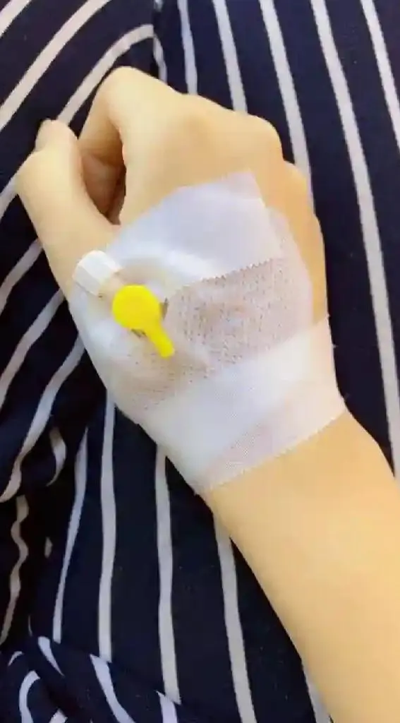 ما خطورة  سحب عٌينة الدم من الذراع الذي يٌحتوي على كانٌوال Cannula ؟