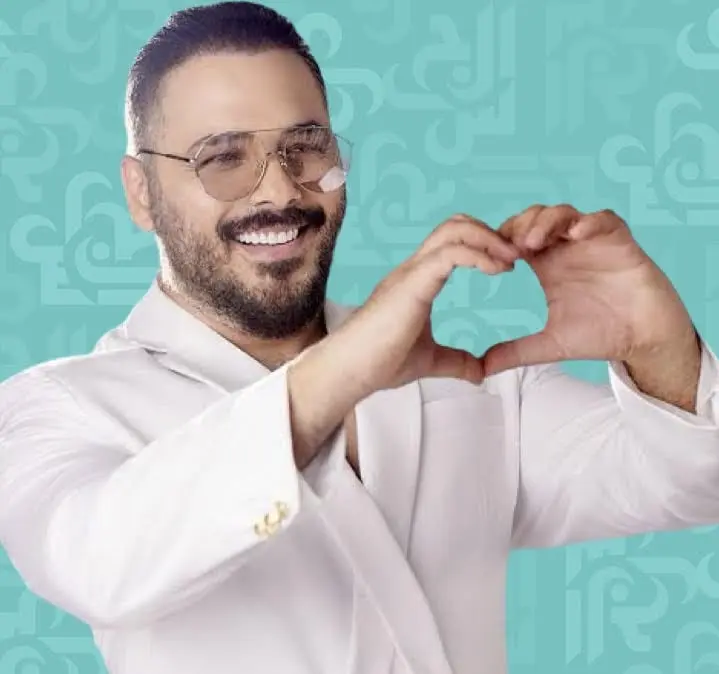 سيدة أعمال مصرية تتصدر المشهد بسبب لحظة إنسانية مع رامي عياش