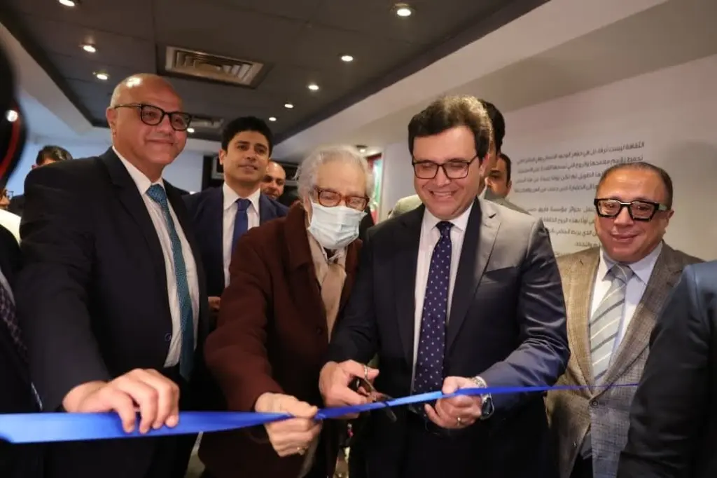 يحي الفخراني يحصد جائزة الاستحقاق الكبرى لمؤسسة فاروق حسني 