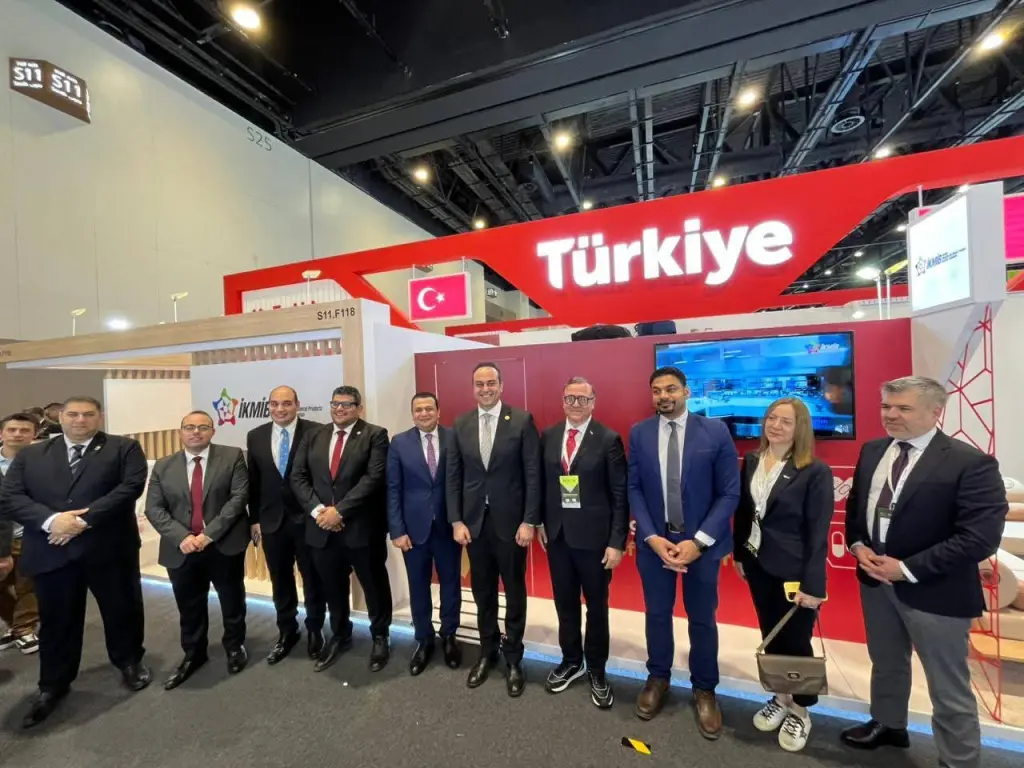 تعزيز التعاون بين مصر وتركيا في مجال السياحة العلاجية وتوطين الصناعات الطبية 