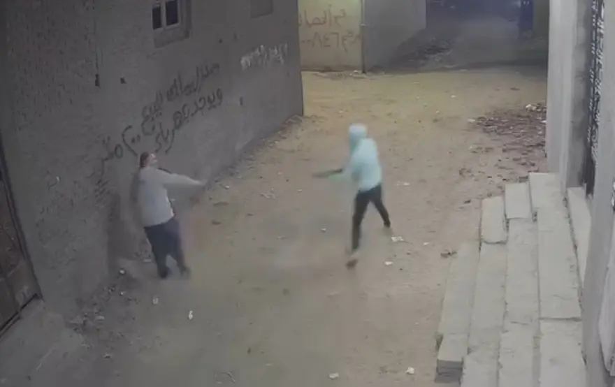 ملثمون يطلقون الخرطوش على شاب وطفله بعد صلاة التراويح بالقليوبية بسبب خلافات سابقة
