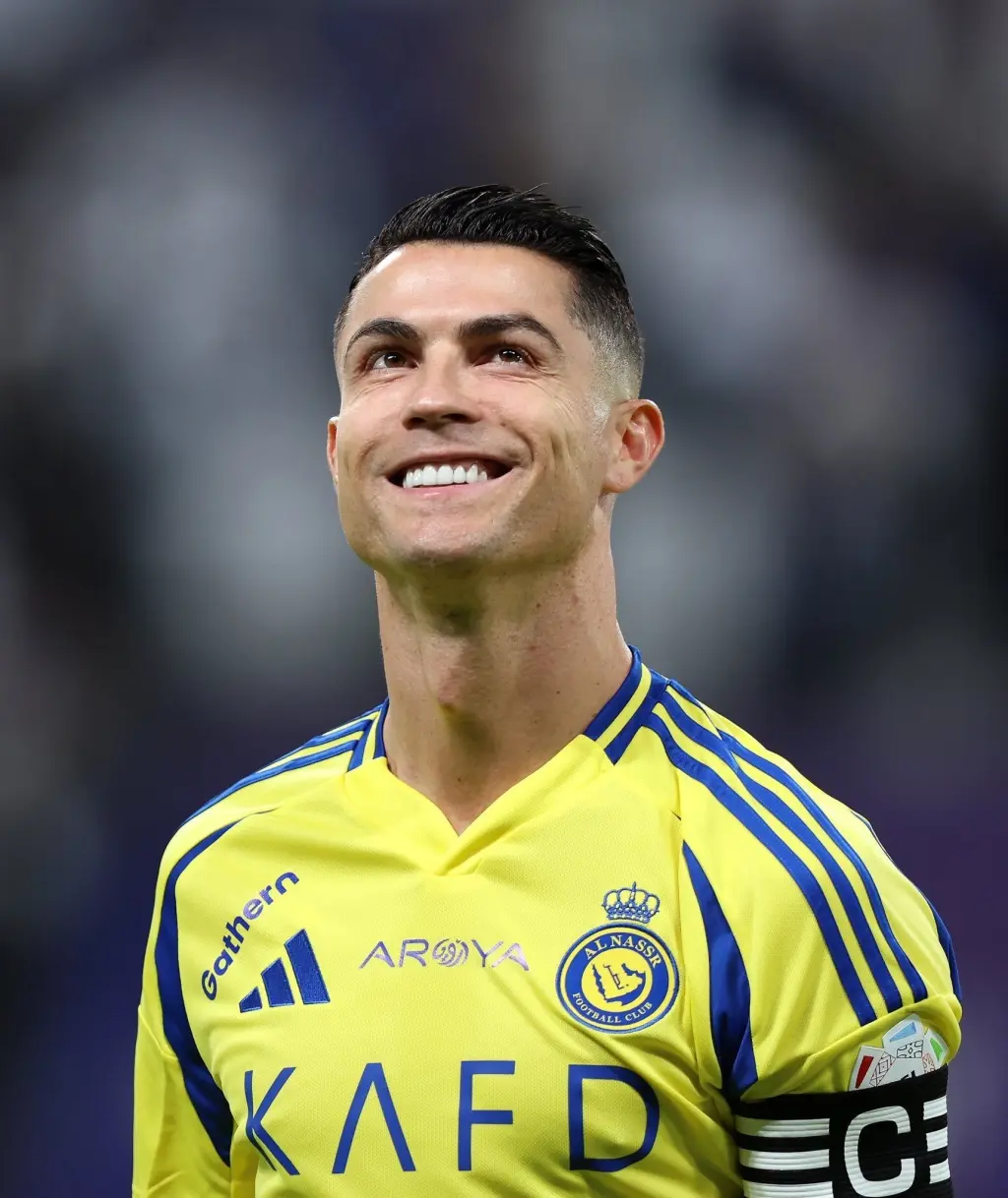 كريستيانو رونالدو يخطط لشراء عدة أندية حول العالم 