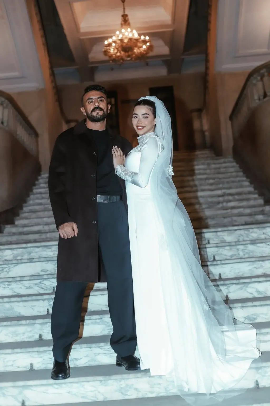 مي علام تتألق بفستان زفاف يارا السكري في «على كلاي» وتتصدر السوشيال ميديا