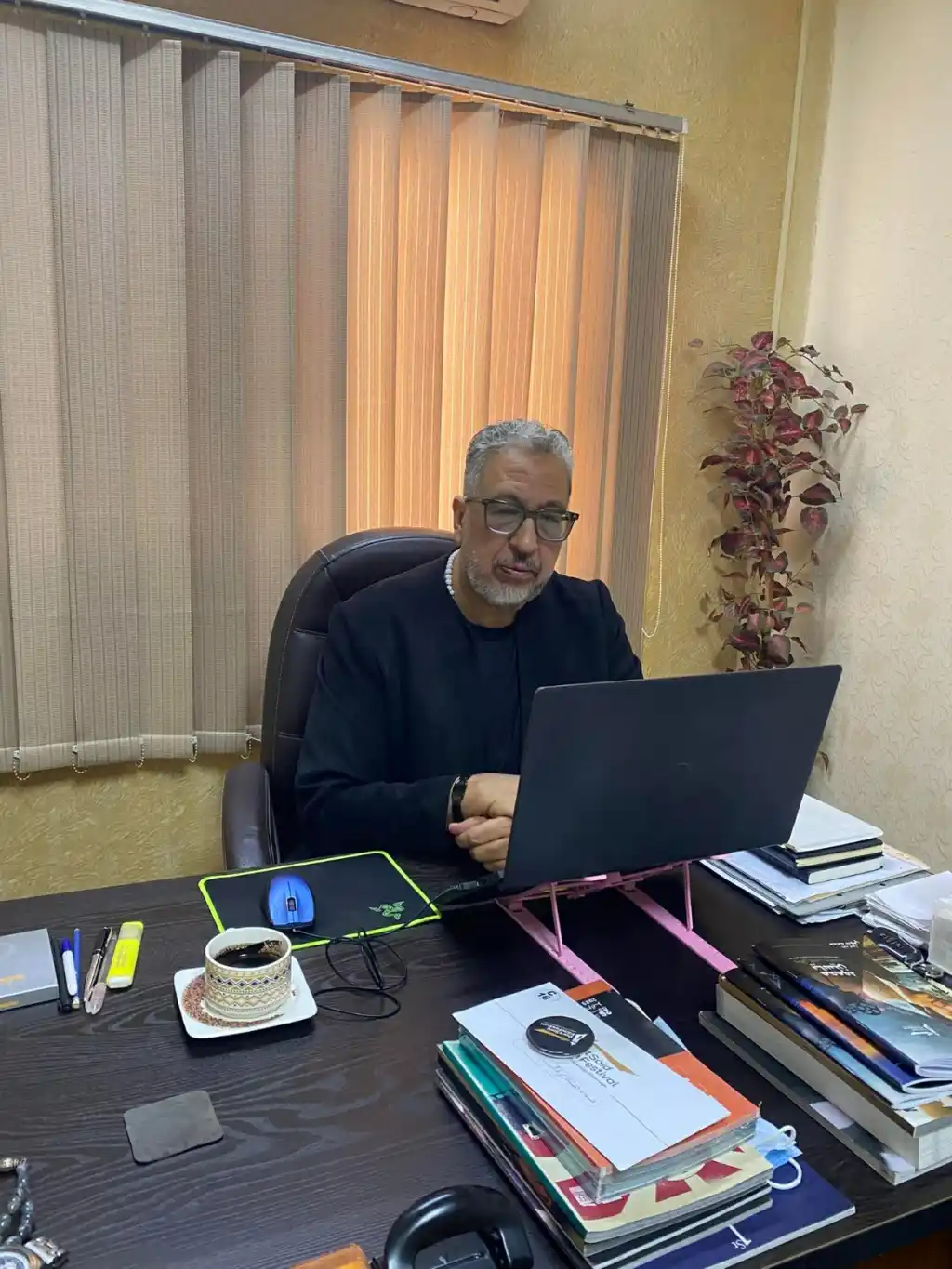 هل أنت حزين أم مكتئب ؟