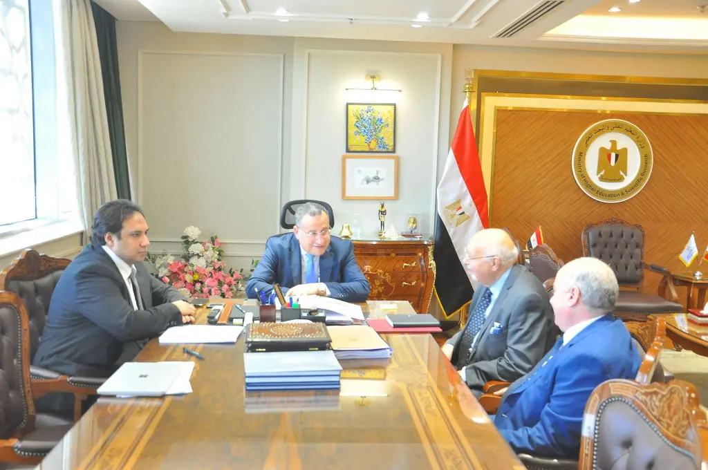 تعرف على التخصصات التي يقدمها فرع الجامعة الإسبانية في مصر 