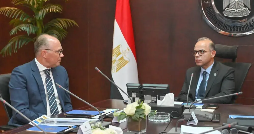 إنشاء مركز بيانات عالمي Hyperscale Data Center بسيناءبالتعاون بين وزارة الاستثمار وتحالف رينرجي جروب باستثمارات مليار دولار 