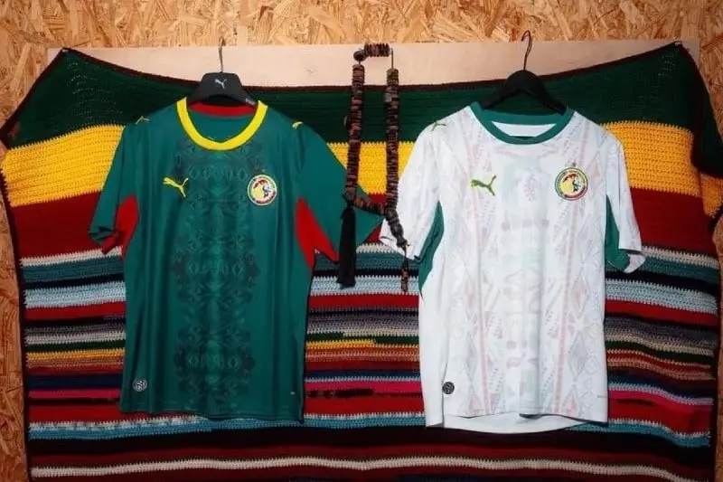 لماذا غابت النجمة الثانية عن قميص منتخب السنغال الجديد ؟ 