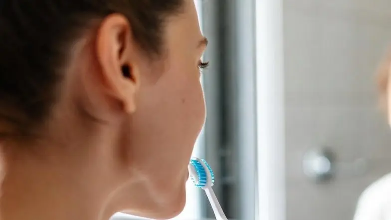  دراسة : إهمال تنظيف الأسنان يؤدي إلى أمراض القلب 