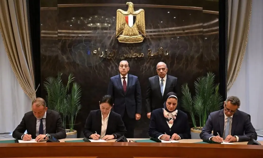 انطلاقة عملاقة في توليد طاقة الرياح: كونسورتيوم أوراسكوم يطور مزرعة رياح بـ900 ميجاواط في رأس شوكير