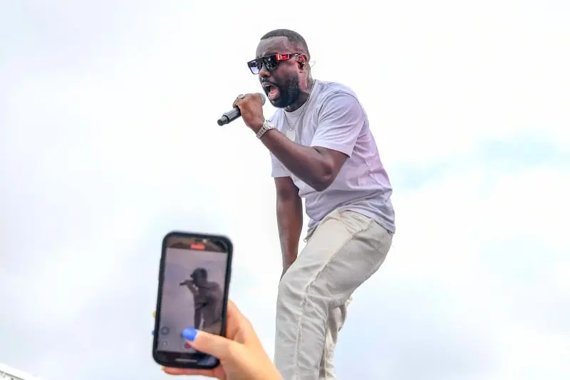 اعتقال المطرب الفرنسي