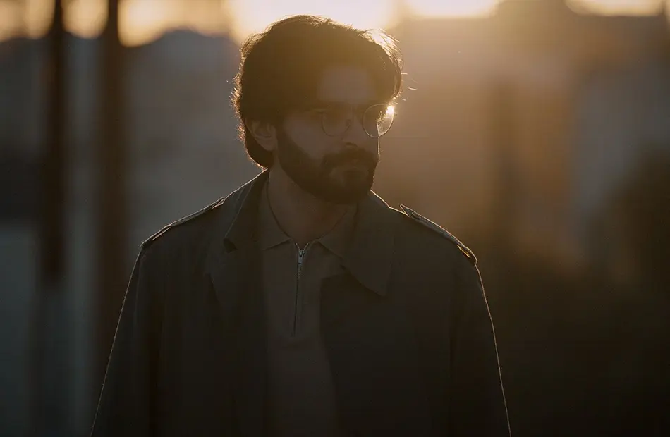 المطرب الأردني طارق الفقيه يطرح أحدث أغنياته «يمكن»