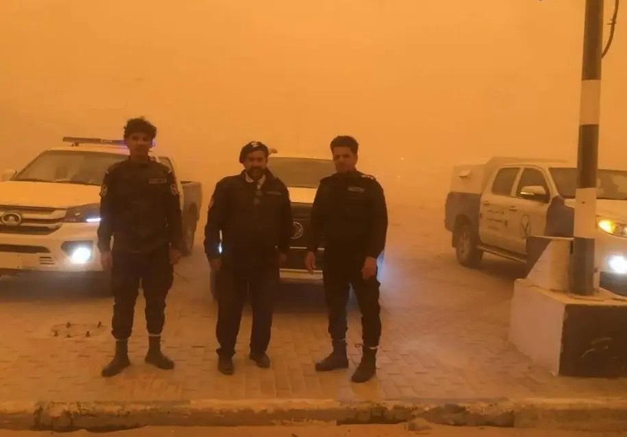 عواصف رملية نارية تنطلق من الجزائر وتمتد إلى ليبيا والمغرب وموريتانيا 