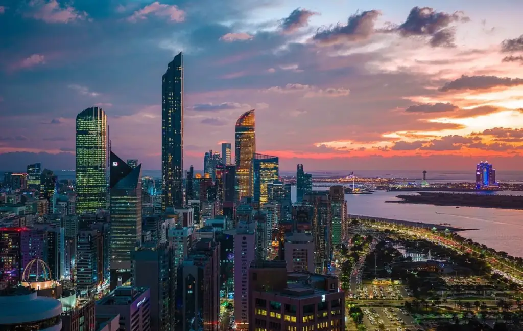 دبي وأبوظبي ضمن قائمة المدن الذكية العالمية لعام 2026