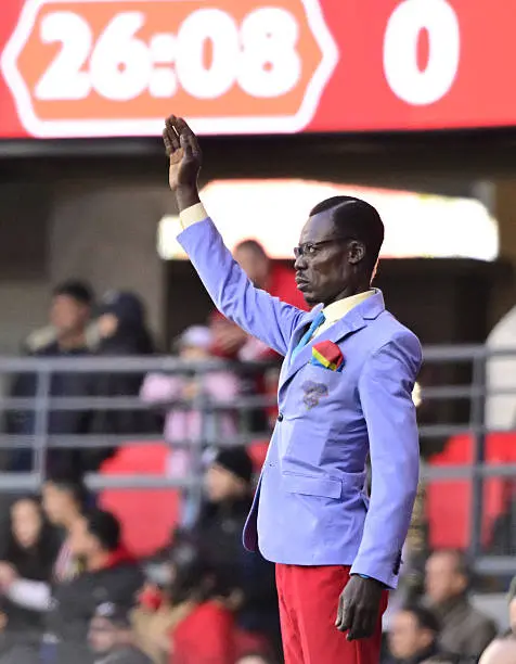 منتخب الكونغو يطالب باصطحاب المشجع 