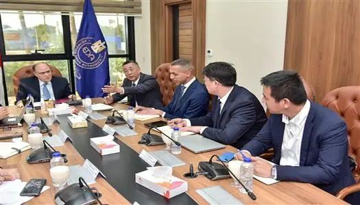 250 مليون دولار استثمارات صينية لتوطين صناعة الزجاج الطبي في مصر 