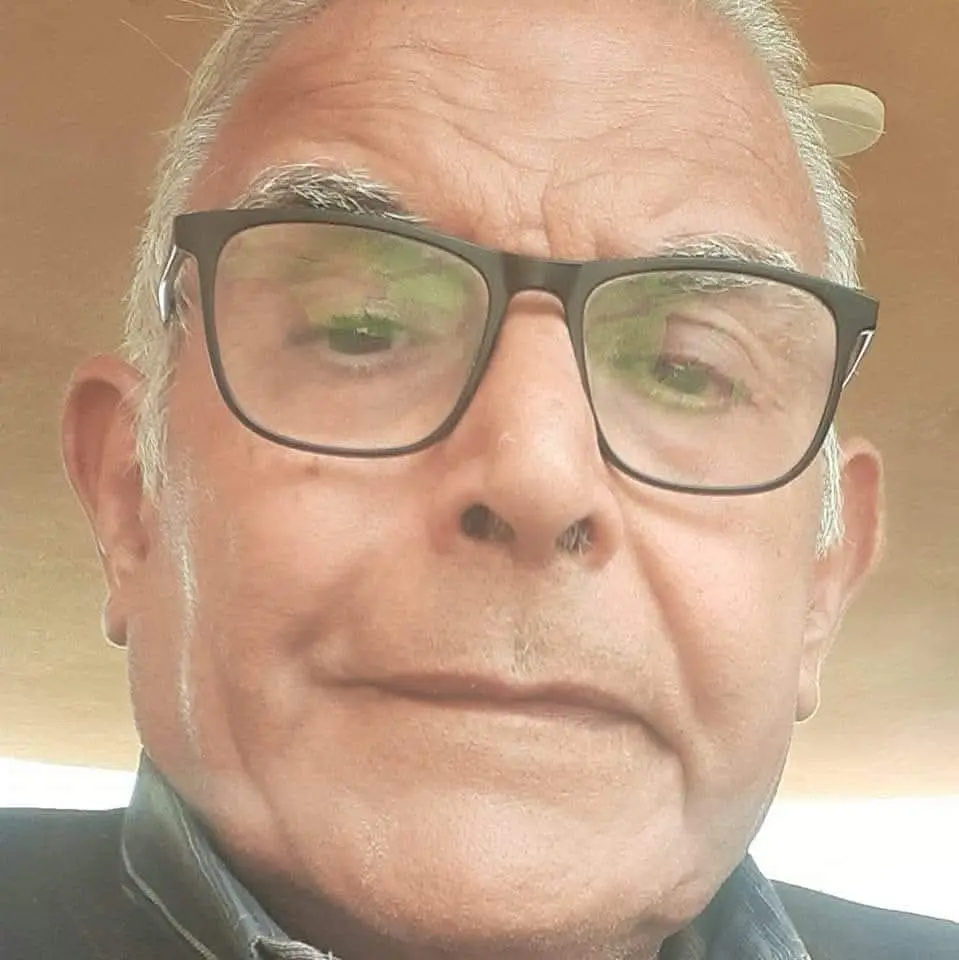 بين الخير والشر