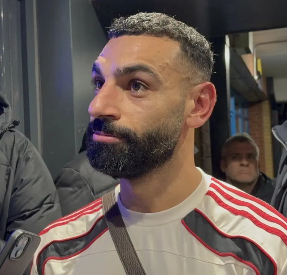 صلاح طلب إنهاء عقده مع ليفربول بسبب تدهورت علاقته بآرني سلوت 