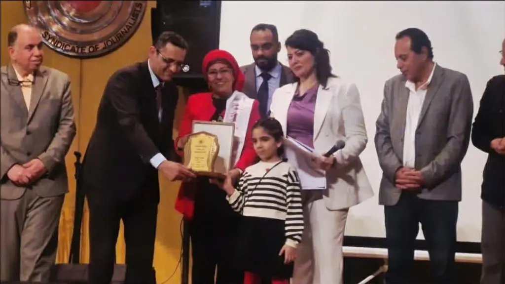 نقابة الصحفيين تحتفي بالأمهات المثاليات وتكرّم صحفيات بارزات في احتفالية فنية