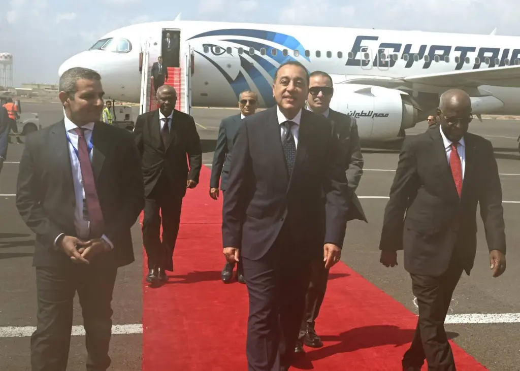 مدبولي يشارك في مراسم تنصيب الرئيس الجيبوتي 