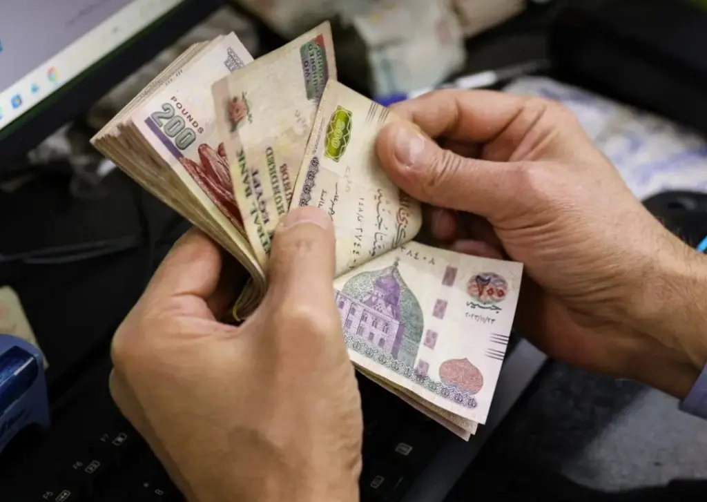 لماذا رفعت البنوك عوائد الشهادات الآن؟
