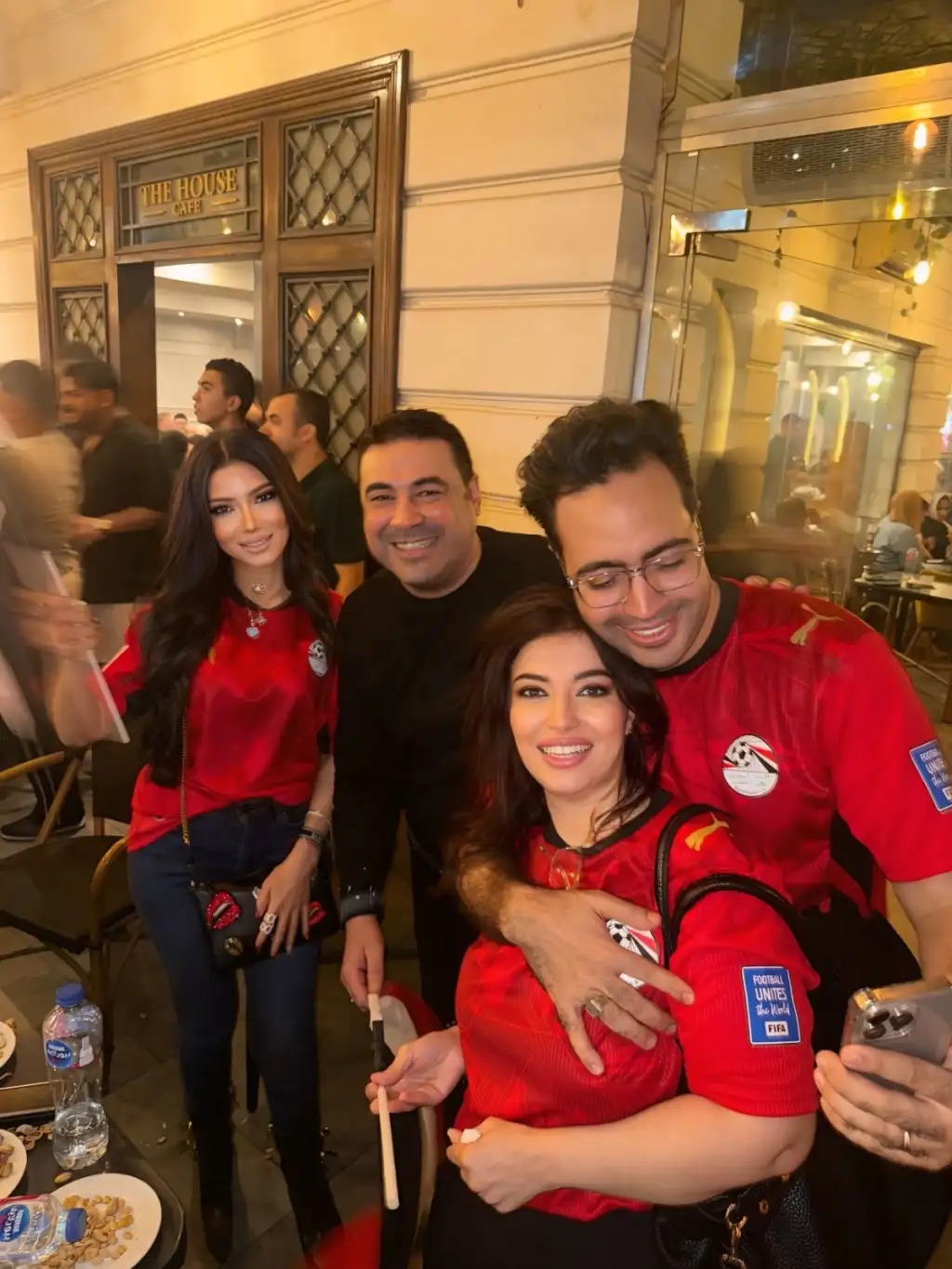 آل رجب يحتفلون بتأهل منتخب مصر التاريخي إلى دور الـ16 بكأس العالم
