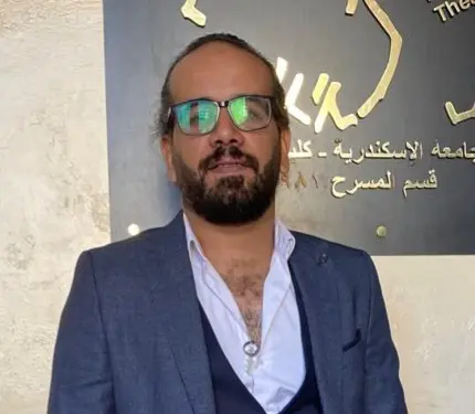 شعرية التجريد ومأزق التجسيد.. سؤال الهوية المستحيل قراءة نقدية في مونودراما “هيبوليتوس بلا حدود”