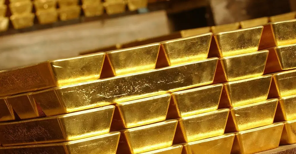 البنك الوطني البولندي يعزز احتياطياته من الذهب إلى 640 طنًا مع تباطؤ وتيرة الشراء في يوليو 