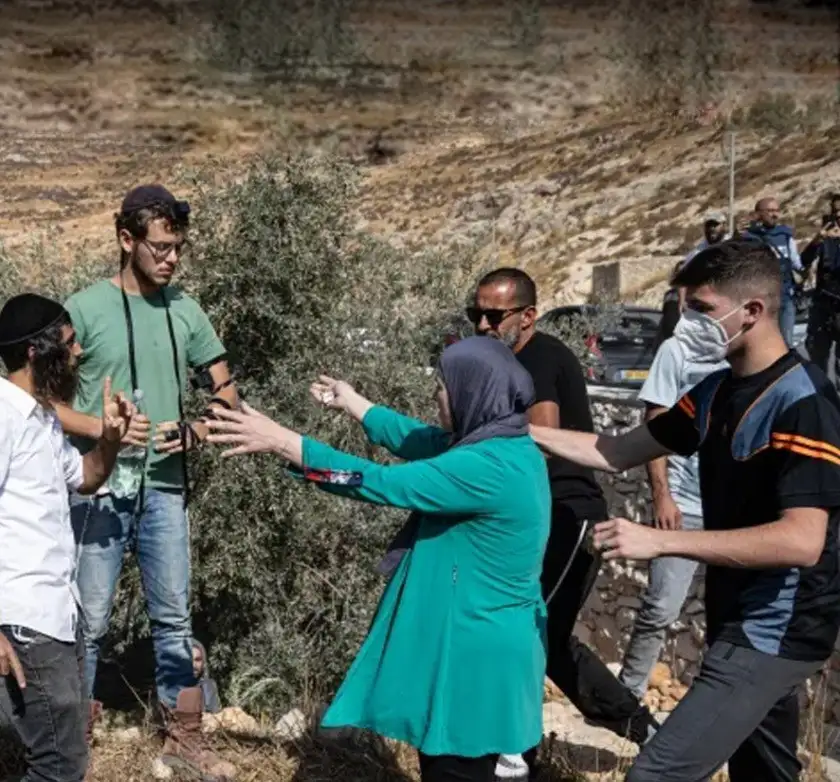 تصاعد غير مسبوق لعنف المستوطنين في الضفة الغربية.. أكثر من 1540 اعتداءً منذ بداية 2026