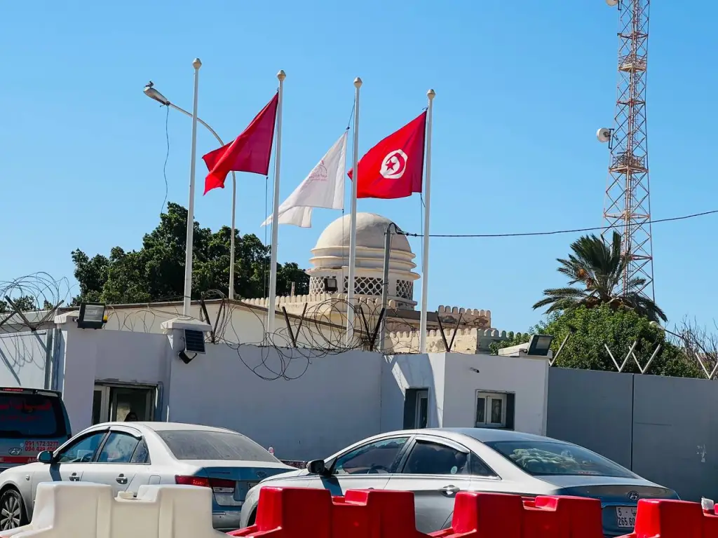 ليبيا وتونس: هل تنجح الدبلوماسية في حل عقدة الحدود والتجارة؟