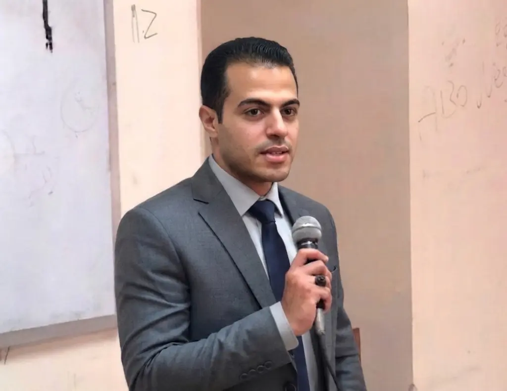 ليبيا في مفترق الطرق : من الانقسام المؤسسي إلى رهانات التوحيد والتسوية السياسية 