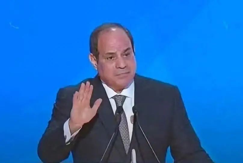 السيسي في اجتماع موسع بمقر القيادة الاستراتيجية: وعي المصريين حائط الصد الأول.. واستقرار الدولة مسؤوليّة جماعية