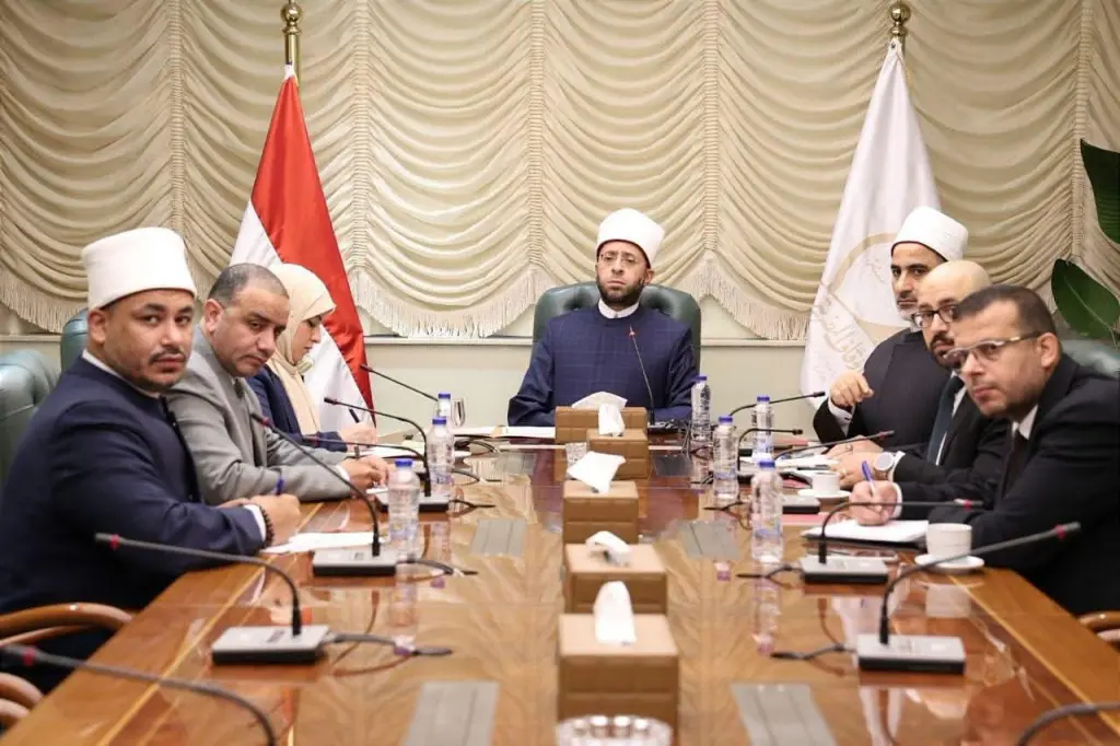 وزير الأوقاف يلتقي مشرفات الواعظات عبر «زووم» لتطوير منظومة العمل الدعوي بالمحافظات
