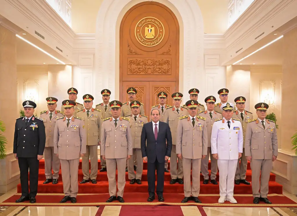 السيسي يترأس اجتماع «الأعلى للقوات المسلحة» بالعاصمة الجديدة وي وجه رسائل حاسمة في ذكرى «أكتوبر 53»