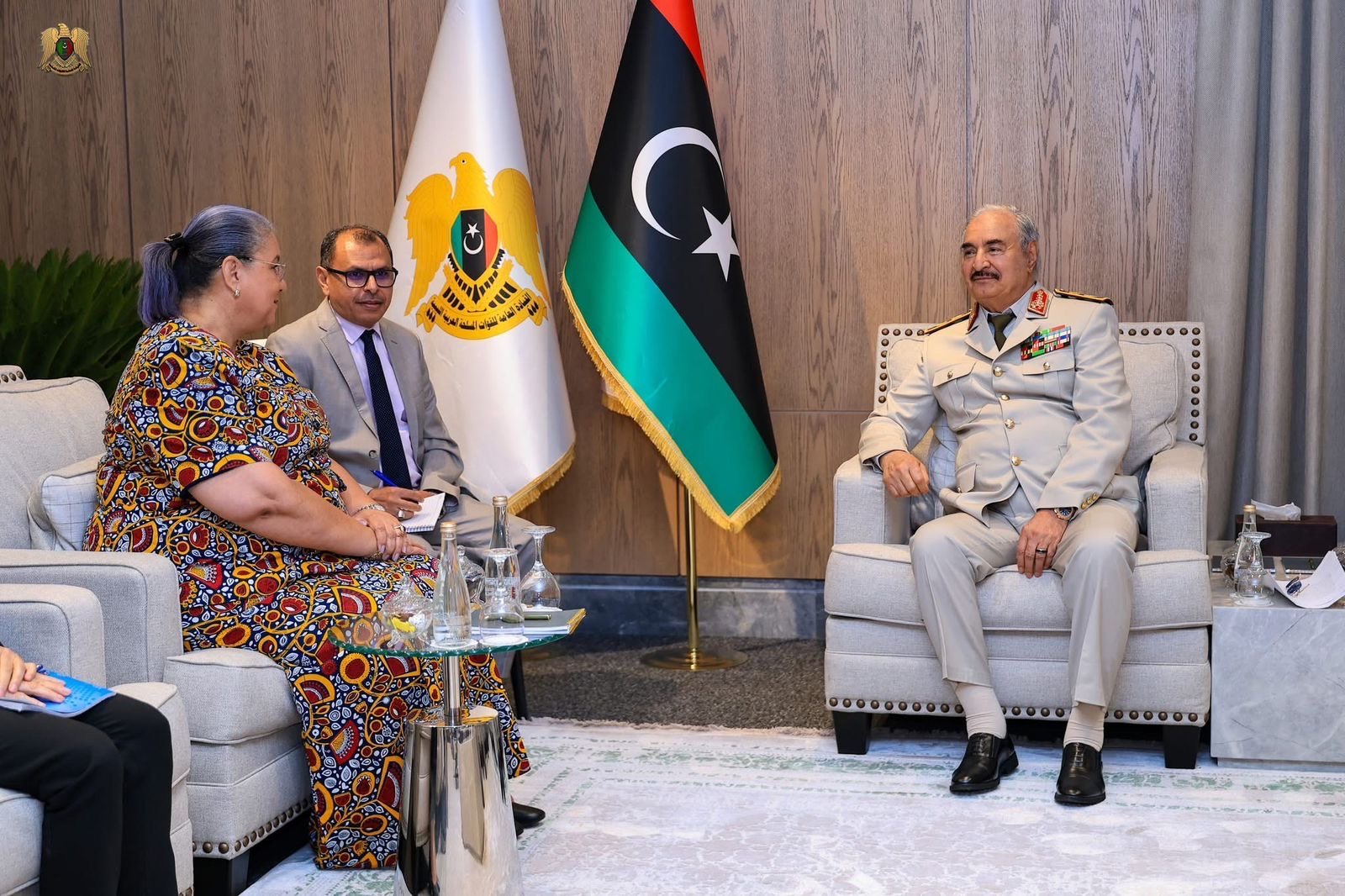 حفتر يلتقي المبعوثة الأممية لدعم ليبيا في بني غازي