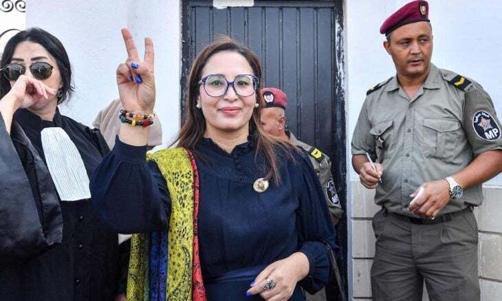 موجة غضب في تونس بسبب اعتقال النشطاء والمعارضين بتهمة التآمر واتهام سعيد بتسيس القضاء 