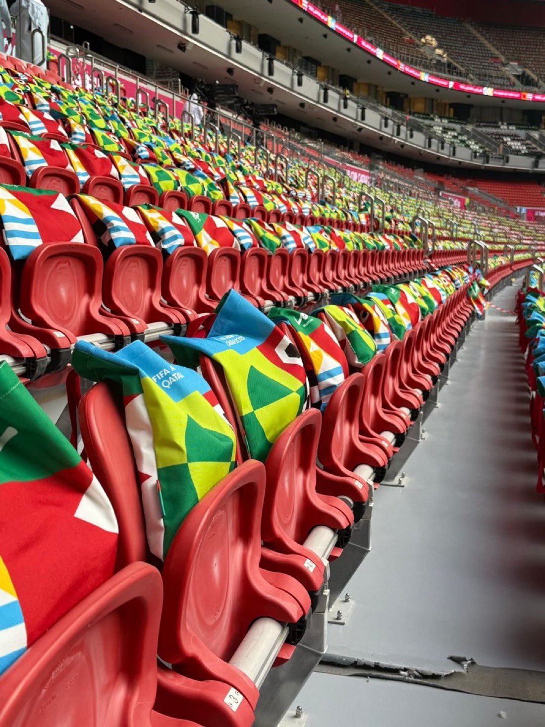 هدايا لمشجعي مباراة قطر وفلسطين كأس العرب غدا 