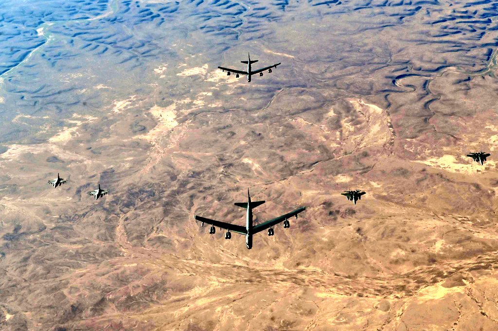 القيادة الوسطى الأمريكية: دمرنا مخازن أسلحة داعش بالتعاون مع القوات السورية 