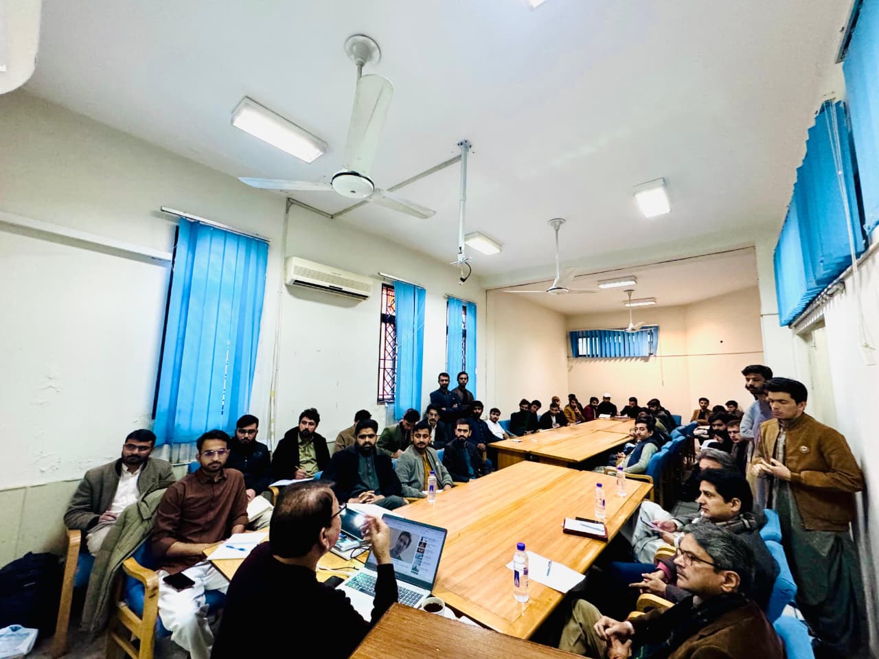 ندوة عن دور المناظر الطبيعية في تشكيل العوالم السردية بالجامعة الإسلامية 